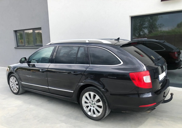 Skoda Superb cena 23900 przebieg: 168841, rok produkcji 2010 z Nowe Miasto Lubawskie małe 326